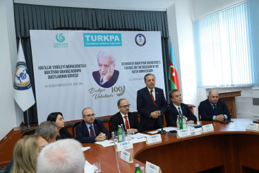 Xalq şairi Bəxtiyar Vahabzadənin 100 illiyinə həsr olunmuş konfrans keçirilib