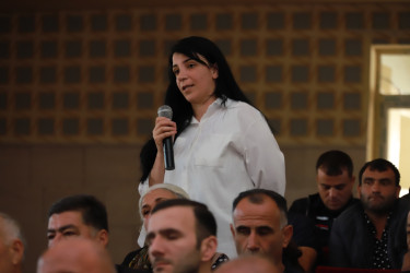 Şəki Şəhər İcra Hakimiyyətinin başçısı Elxan Usubov Turan qəsəbəsində səyyar qəbul keçirib
