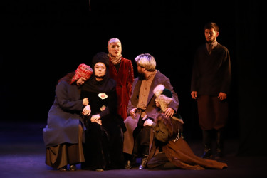 V Şəki Beynəlxalq Teatr Festivalında Qazaxıstandan gələn teatr kollektivinin çıxışı olub