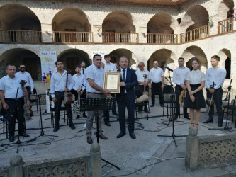 “İpək Yolu” festivalı çərçivəsində Şəkinin “Zirvə” Folklor Ansamblının konserti olub