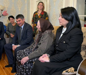 Şəkidə qocaman pedaqoq Afərdə Əmrahovanın 100 yaşı qeyd olunub
