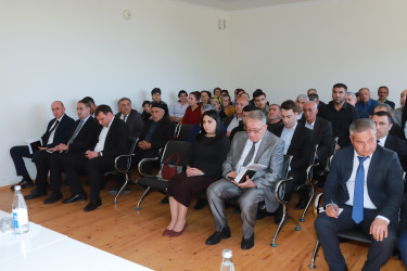 Şəki Şəhər İcra Hakimiyyətinin başçısı Elxan Usubov Qumux kəndinin sakinləri ilə görüşüb