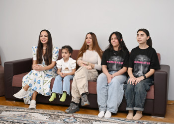Leyla Əliyeva və Arzu Əliyeva Şəkidə uşaq evi sosial xidmət müəssisəsində olublar