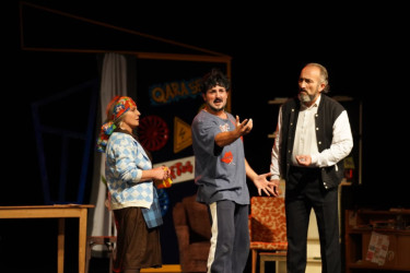 Şəki teatrında “Varlı qadın” tamaşasına ictimai baxış olub