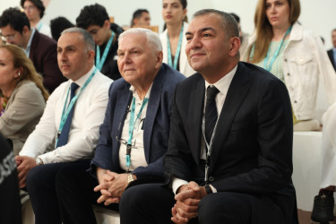 Şəki Şəhər İcra Hakimiyyətinin başçısı Elxan Usubov WUF13 çərçivəsində keçirilən şəhərlərdə “Məhəllə tipli” yaşayış mühitinin dayanıqlığının gücləndirilməsi və ictimai məkanların yenidən formalaşdırılmasına həsr olunmuş tədbirdə iştirak etmişdir.