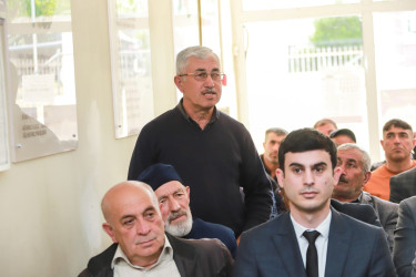 Şəki Şəhər İcra Hakimiyyətinin başçısı Elxan Usubov Aydınbulaq kəndində səyyar qəbul keçirib