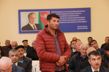 Şəki Şəhər İcra Hakimiyyətinin başçısı Elxan Usubov Qozlubulaq kəndində səyyar qəbul keçirib.
