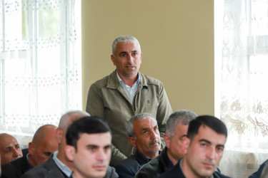 Şəki Şəhər İcra Hakimiyyətinin başçısı Elxan Usubov İkinci Biləcik kəndində səyyar qəbul keçirib