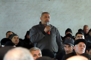 Şəki Şəhər İcra Hakimiyyətinin başçısı Elxan Usubov Qayabaşı kəndində səyyar qəbul keçirib