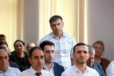 Şəki Şəhər İcra Hakimiyyətinin başçısı Elxan Usubov Şin kəndinin sakinləri ilə görüşüb
