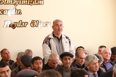 Şəki Şəhər İcra Hakimiyyətinin başçısı Elxan Usubov Bolludərə kəndinin sakinləri ilə görüşüb