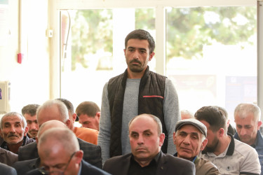 Şəki Şəhər İcra Hakimiyyətinin başçısı Elxan Usubov Aydınbulaq kəndində səyyar qəbul keçirib