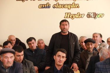 Şəki Şəhər İcra Hakimiyyətinin başçısı Elxan Usubov Bolludərə kəndinin sakinləri ilə görüşüb