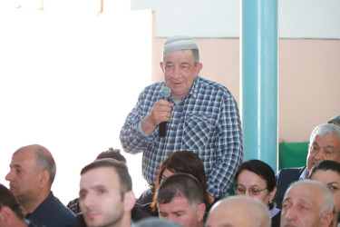 Şəki Şəhər İcra Hakimiyyətinin başçısı Elxan Usubov Oxud kəndinin sakinləri ilə görüşüb