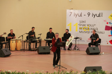 “İpək Yolu” festivalı çərçivəsində Şəkinin “Zirvə” ansamblının konserti maraqla qarşılanıb