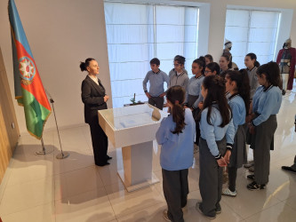 9 Noyabr - Dövlət Bayrağı Günü ərəfəsində məktəblilərin Dövlət Rəmzləri Muzeyinə ekskursiyaları təşkil edilib