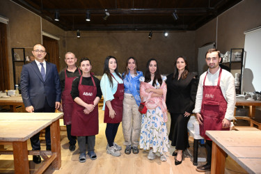Leyla Əliyeva və Arzu Əliyeva Şəkidə “ABAD” Keramika və Tətbiqi Sənət Mərkəzi ilə tanış olublar