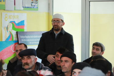 Şəki Şəhər İcra Hakimiyyətinin başçısı Elxan Usubov Vərəzət kəndində səyyar qəbul keçirib