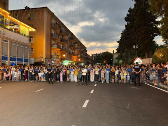 Şəki şəhərinin 2714 illiyi münasibətilə bayram konserti təşkil edilib